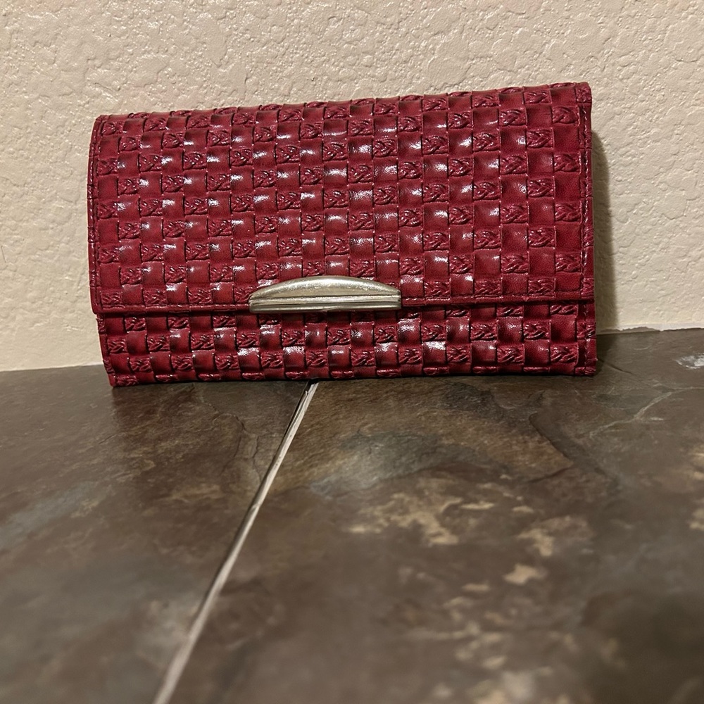 Toni clutch bag